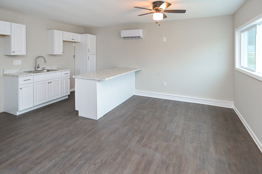 More Photos Of 9582 Heart of Dixie hwy, Arab Self Storage For Sale