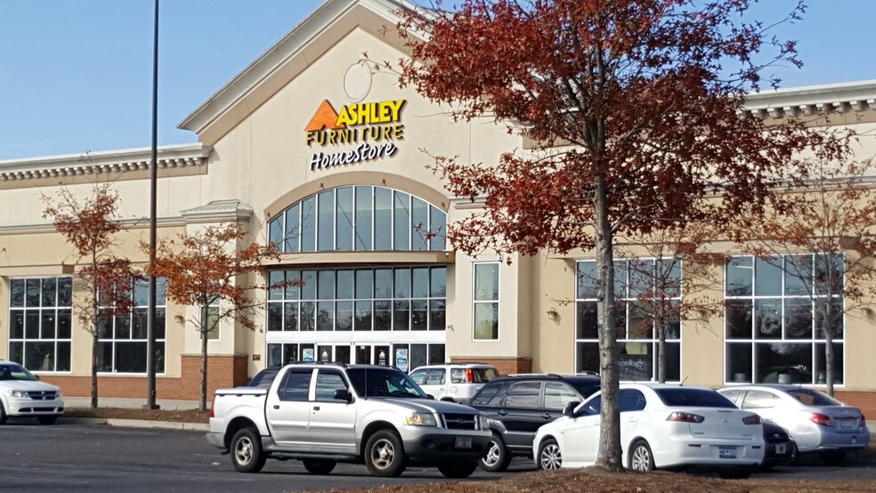 More Photos Of 4950 Centre Pointe Dr, Charleston Unknown For Lease