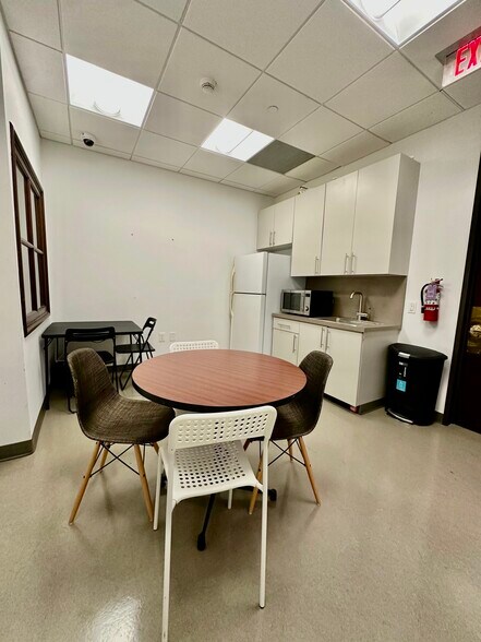 More Photos Of 132-180 Aragon Ave, Coral Gables Office For Lease