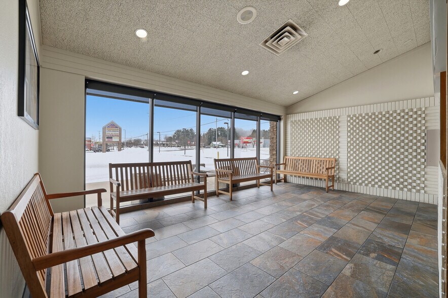 More Photos Of 143 Division St, Stevens Point Restaurant For Sale