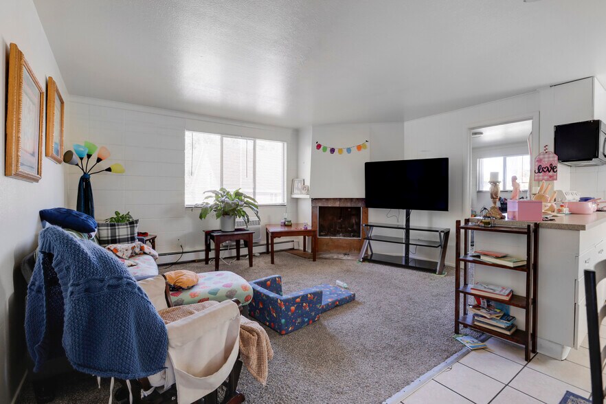 More Photos Of 1045 Balsam St, Lakewood Apartments For Sale