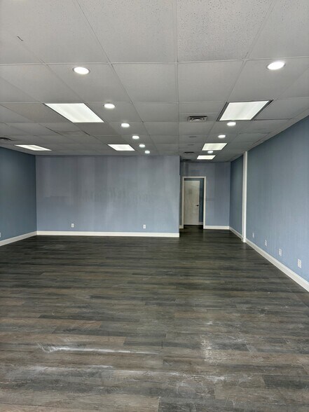 More Photos Of 2326 Fair Oaks Blvd, Sacramento Storefront For Lease