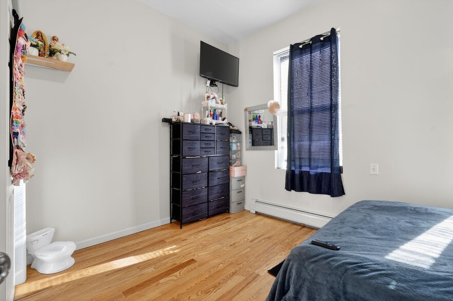 More Photos Of 219-225 Broad st, Staten Island Apartments For Sale