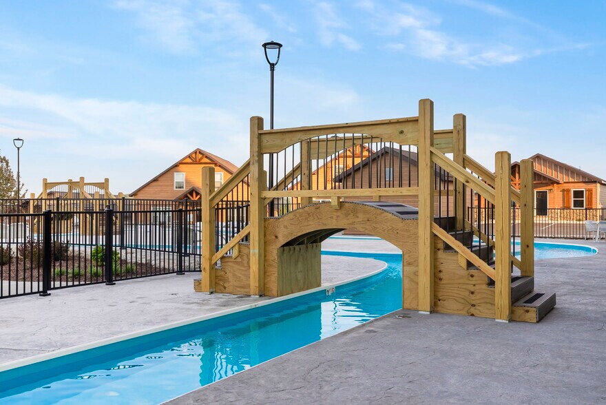 More Photos Of 129 Pioneer Peak, Kimberling City Specialty For Sale