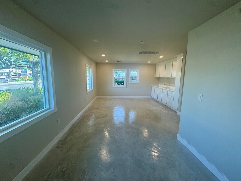 More Photos Of 5900 Wedgewood Ave, Carmichael Medical For Lease