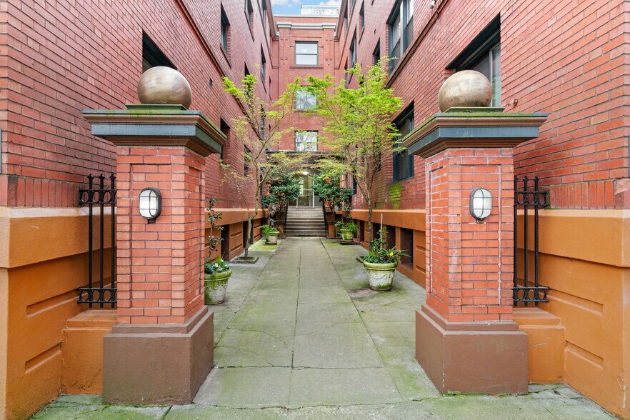 More Photos Of , Portland Multifamily For Sale