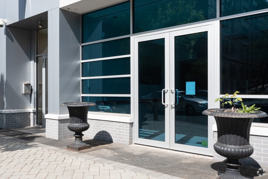 More Photos Of 104 Grand Ave, Englewood Medical For Lease