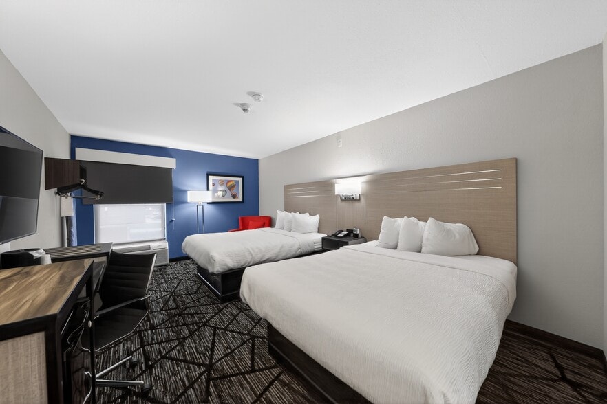 More Photos Of 40 New Garver Rd, Monroe Hotel For Sale