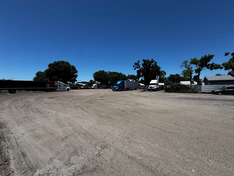 More Photos Of 2002 N 49th St, Tampa Land For Lease