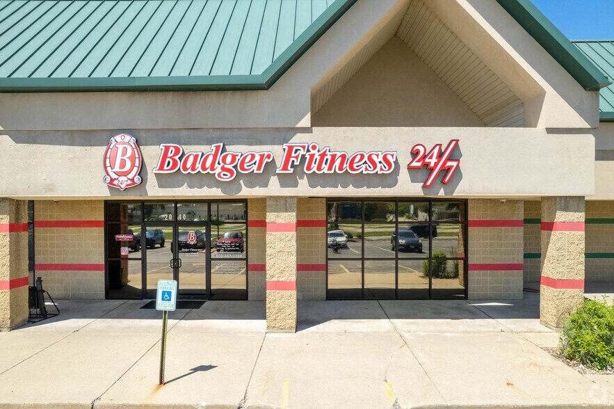 More Photos Of 2024-2050 S Stoughton Rd, Madison General Retail For Sale