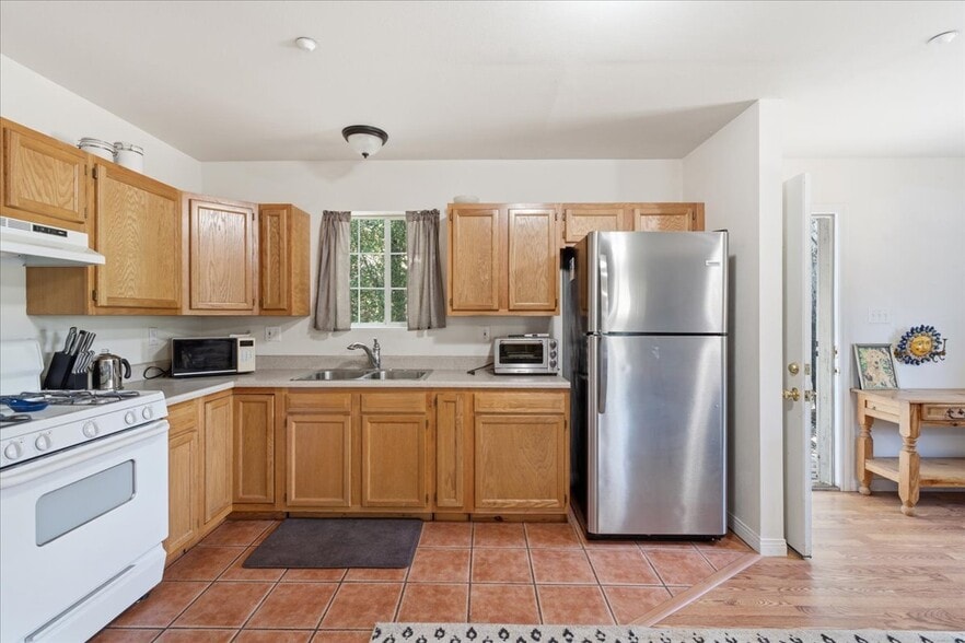 More Photos Of 6911 Engineers rd, Julian Multifamily For Sale