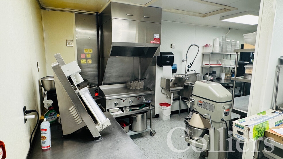 More Photos Of 2840 Pocatello Ave, American Falls Storefront For Sale