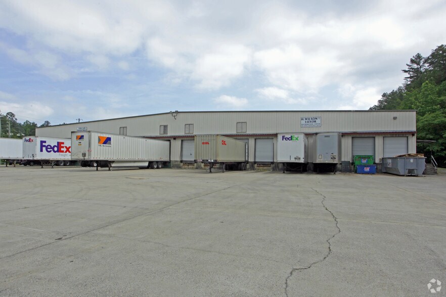 More Photos Of 1811 Woodlands Industrial Dr, Trussville Distribution For Lease
