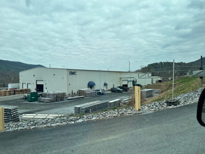 More Photos Of 3237 Unicoi Dr, Unicoi Industrial For Sale