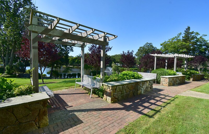 More Photos Of 900 Cummings Ctr, Beverly Medical For Lease