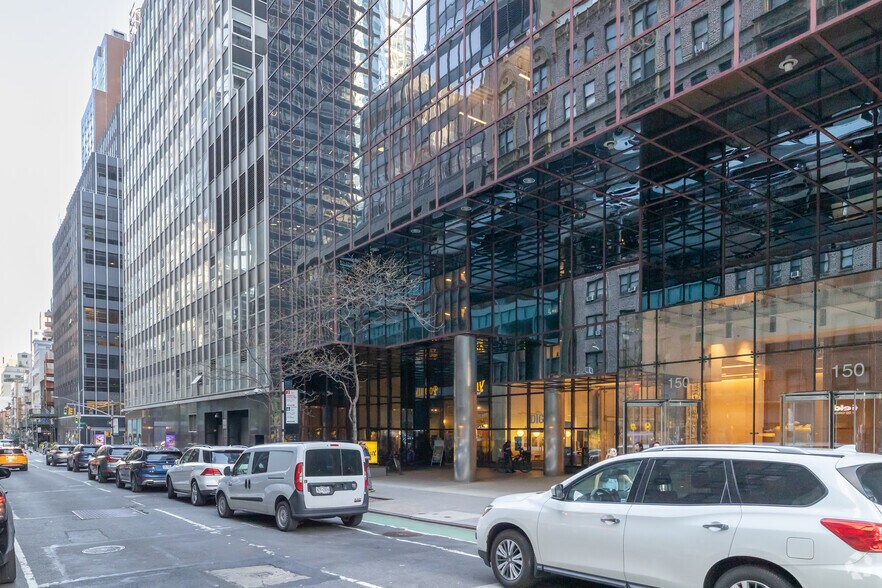 More Photos Of 150 E 52nd St, New York Office For Lease
