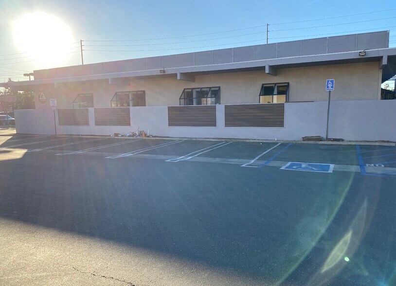 More Photos Of 1717 Old Tustin Ave, Santa Ana Medical For Lease