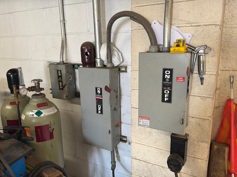 More Photos Of 3122-3144 E Columbia St, Tucson Research And Development For Sale