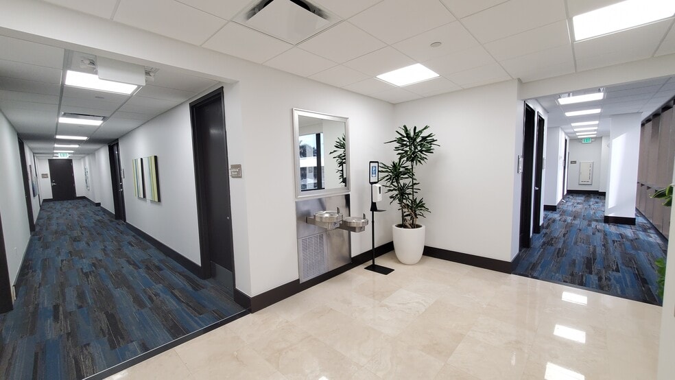 More Photos Of 2000 Glades Rd, Boca Raton Office For Sale