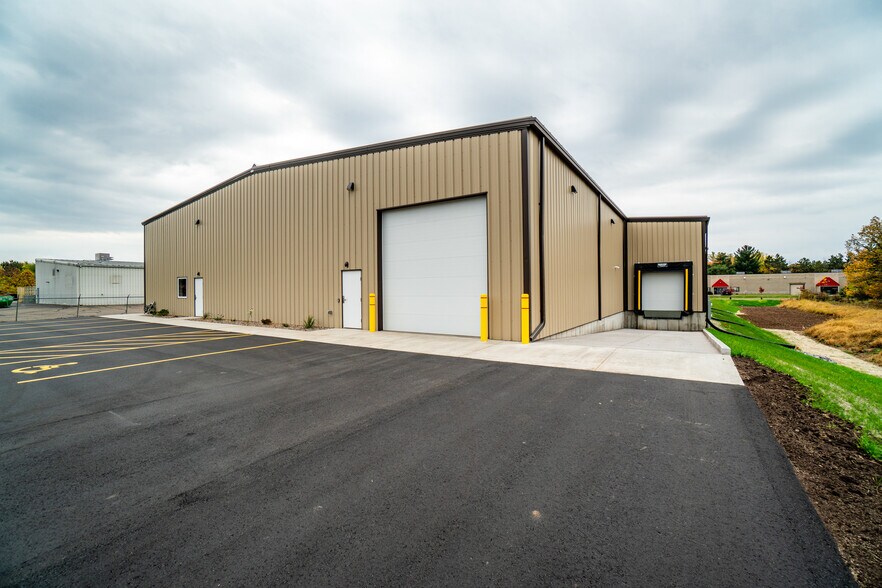 More Photos Of 3222 Louis Ave, Eau Claire Warehouse For Lease
