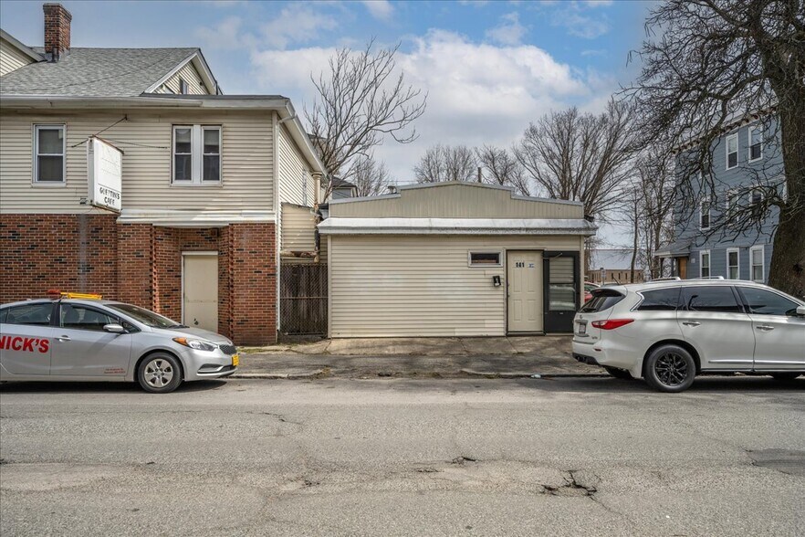 More Photos Of 73 Southgate St, Worcester General Retail For Sale