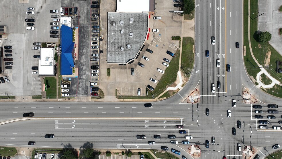 More Photos Of 4249 S Broadway Ave, Tyler General Retail For Sale