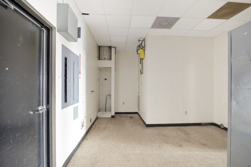 More Photos Of 3114 N Belt Hwy, Saint Joseph Fast Food For Sale