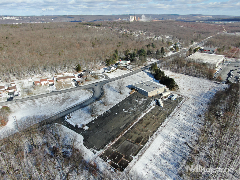 Primary Photo Of 178 Industrial Rd, Frackville Flex For Sale