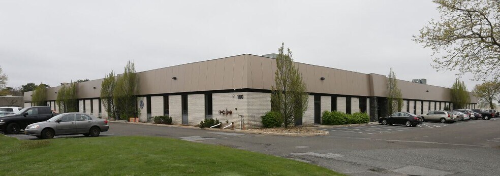 More Photos Of 160 Wilbur Pl, Bohemia Warehouse For Lease