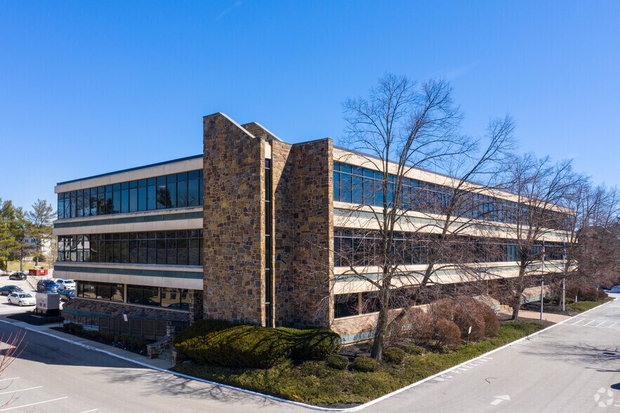 More Photos Of 653 Skippack Pike, Blue Bell Medical For Lease