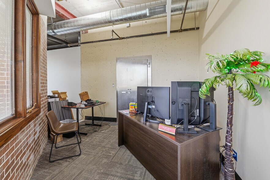 More Photos Of 424 E Oshkosh St, Ripon Manufacturing For Sale