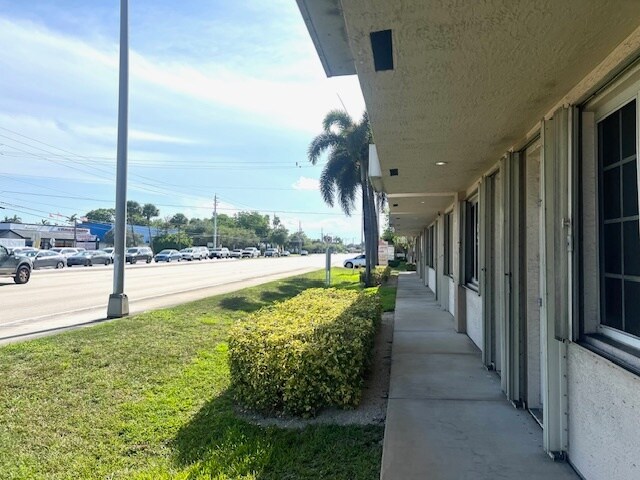 More Photos Of 6099 Stirling Rd, Davie Office Residential For Lease