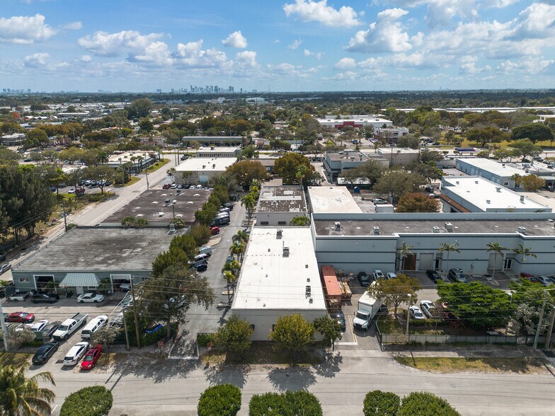 More Photos Of 1011 NW 51st St, Fort Lauderdale Unknown For Lease