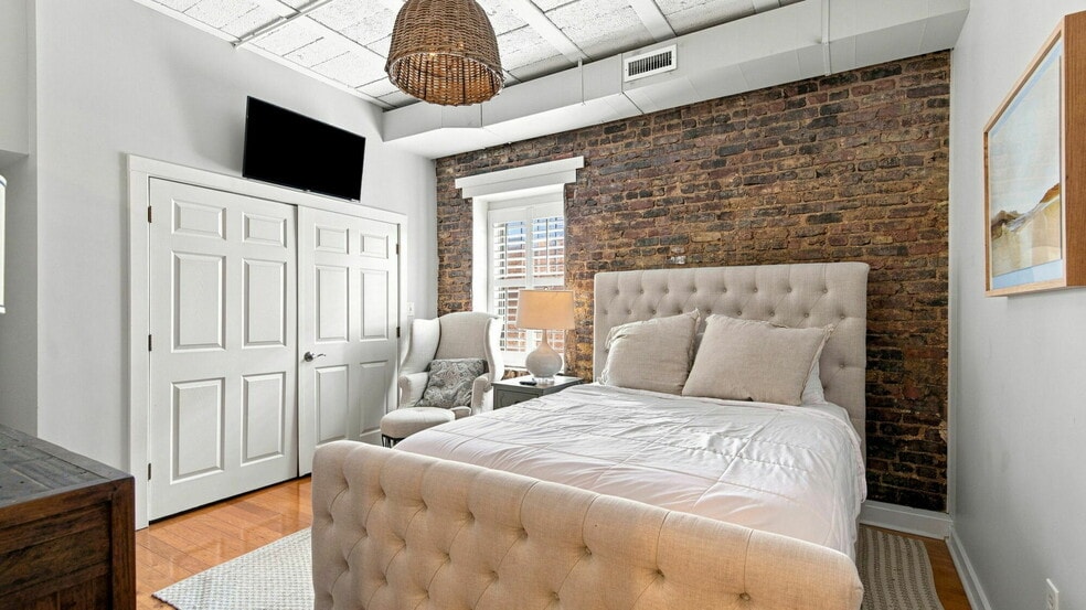 More Photos Of 304 S Gay St, Knoxville Office Residential For Sale