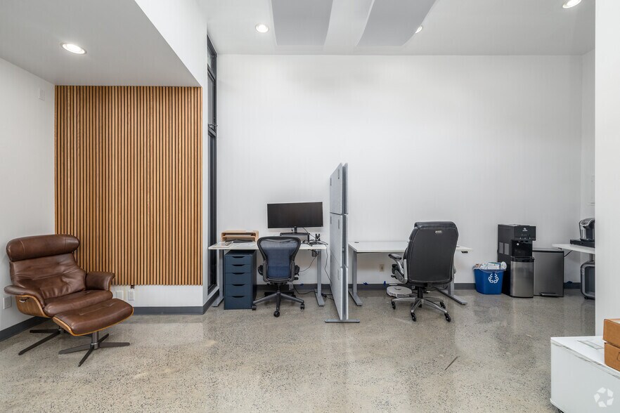 More Photos Of 627 Aviation Way, Manhattan Beach Loft Creative Space For Sale