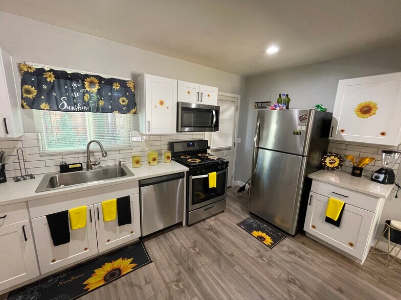 More Photos Of 5963 W Ocotillo Rd, Glendale Apartments For Sale