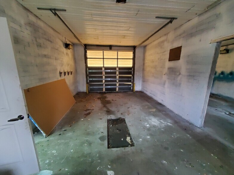 More Photos Of 726 S Blanchard St, Findlay Carwash For Sale