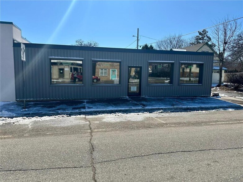 Primary Photo Of 605 1st St, Princeton Storefront For Sale