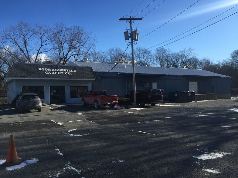 More Photos Of 28 S Main St, Voorheesville Warehouse For Lease