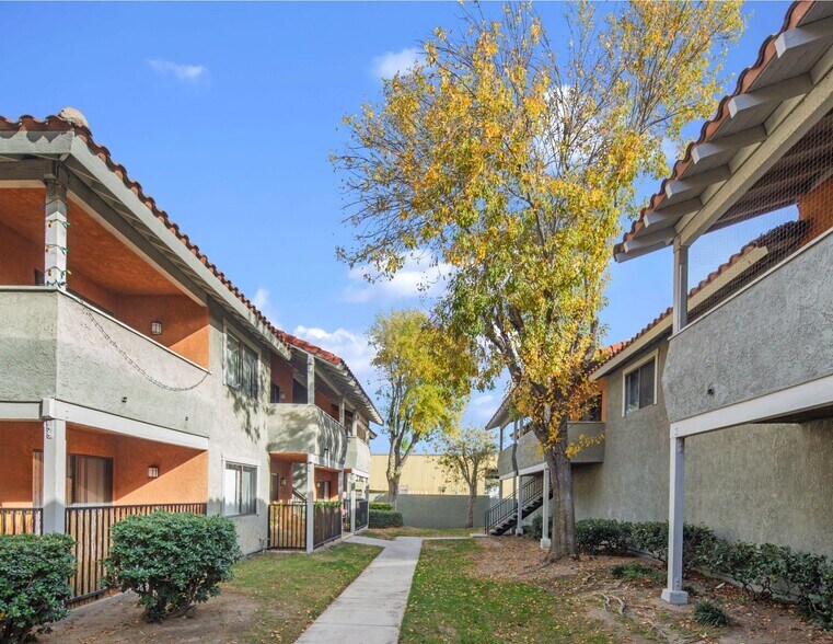 More Photos Of 1531 W Rialto Ave, Fontana Apartments For Sale