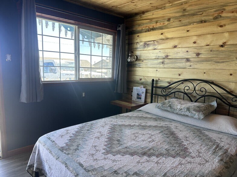 More Photos Of 430 S C St, Virginia City Hotel For Sale