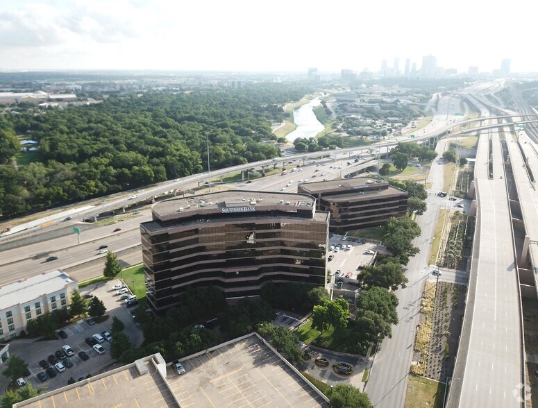 More Photos Of 1320 S University Dr, Fort Worth Office For Lease