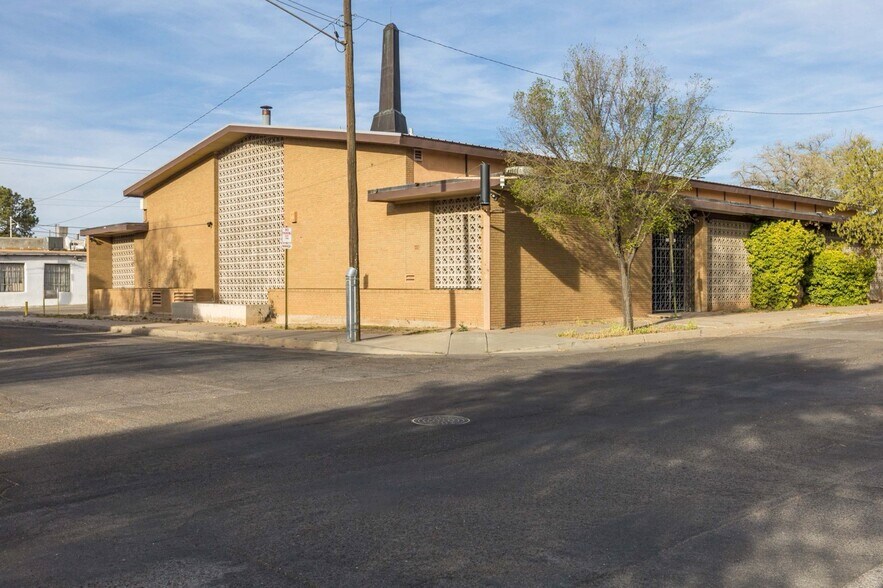 More Photos Of 111 University SE Blvd, Albuquerque Specialty For Sale