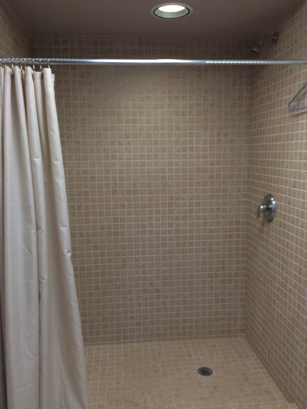 More Photos Of 2715 N Central Ave, Chicago Medical For Sale