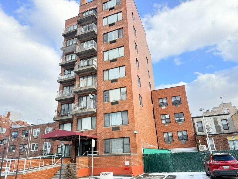 More Photos Of 8714 57th Rd, Elmhurst Apartments For Sale
