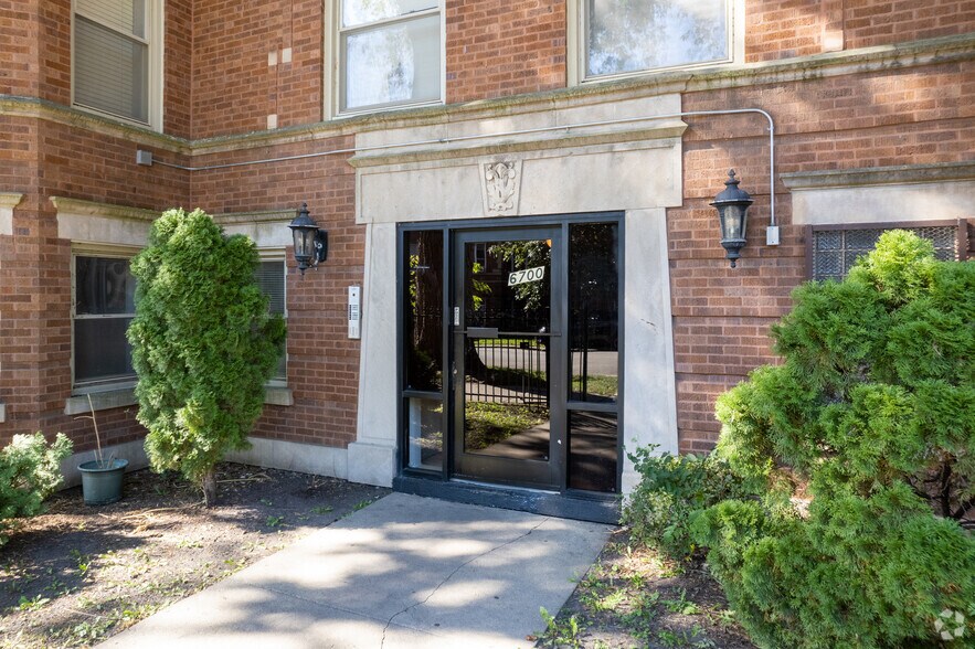 More Photos Of 6700 S Clyde Ave, Chicago Apartments For Sale