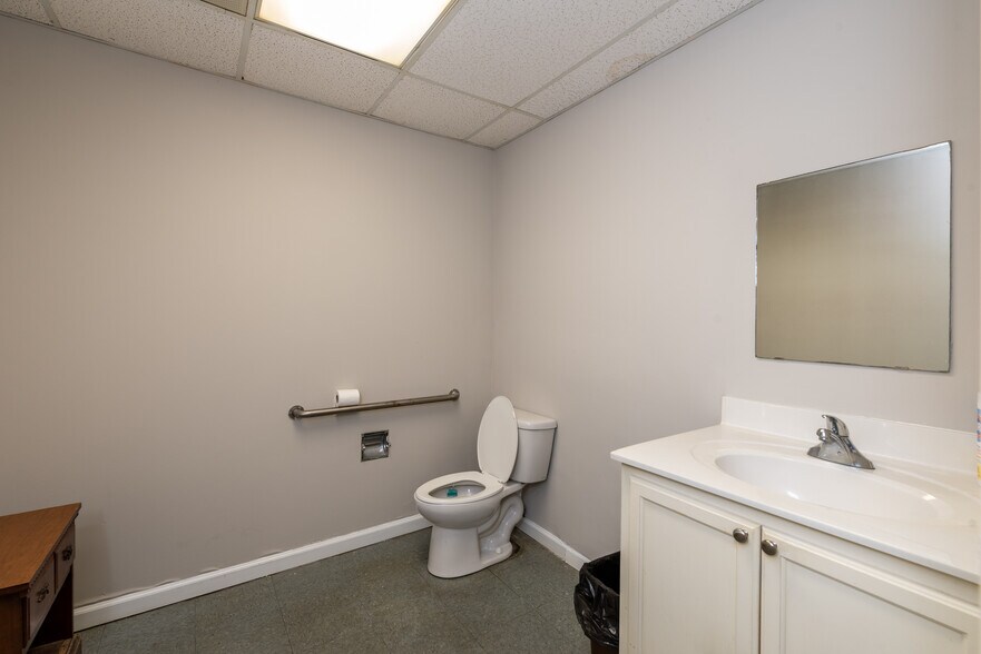 More Photos Of 5211 Union Rd., Gastonia Warehouse For Sale