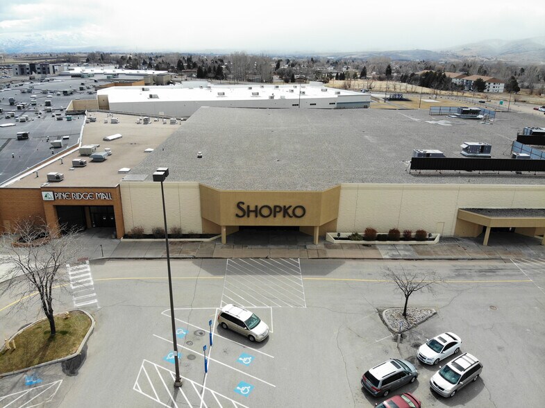 More Photos Of 4215 Yellowstone Ave, Pocatello Storefront For Lease