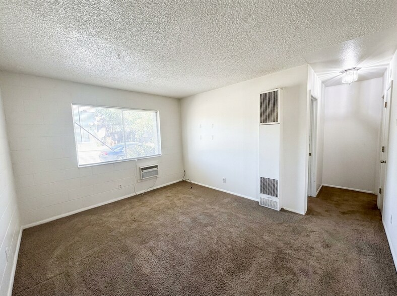 More Photos Of 900 Willow St, Reno Apartments For Sale