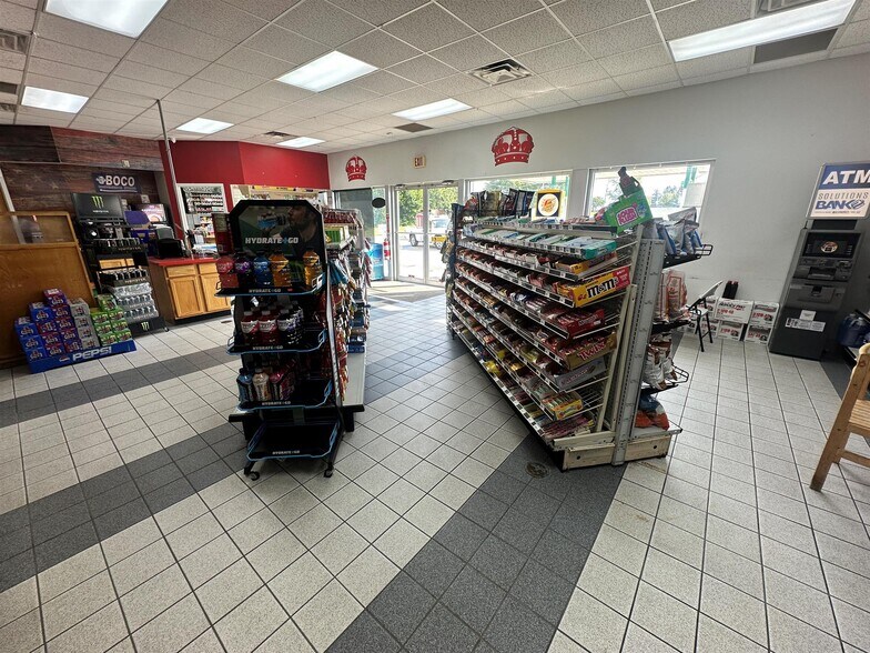 More Photos Of 12180 Center Rd, Durand Service Station For Sale